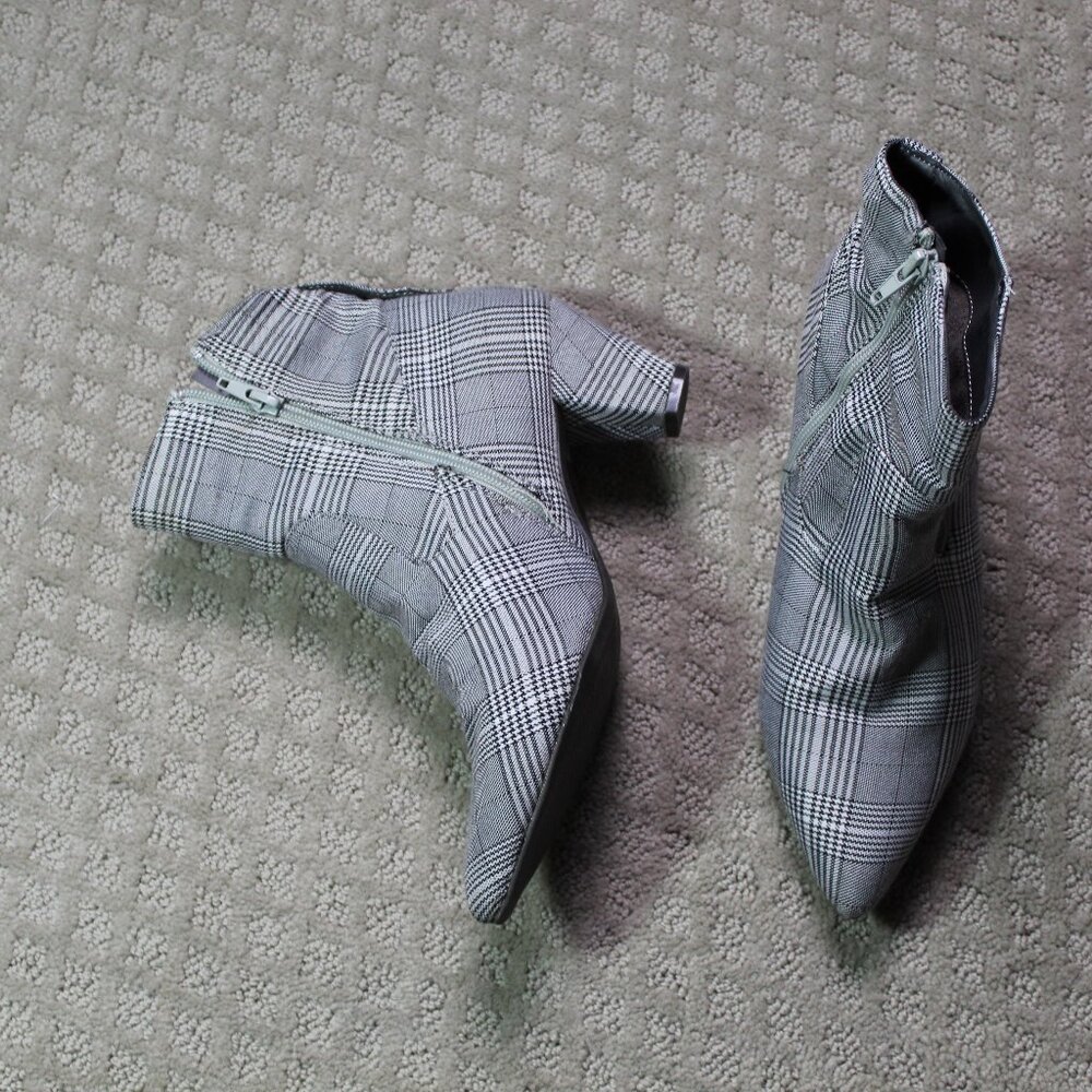 G. C. Shoes Womens 9 Levi Block Heel Pointed Toe Ankle Boots